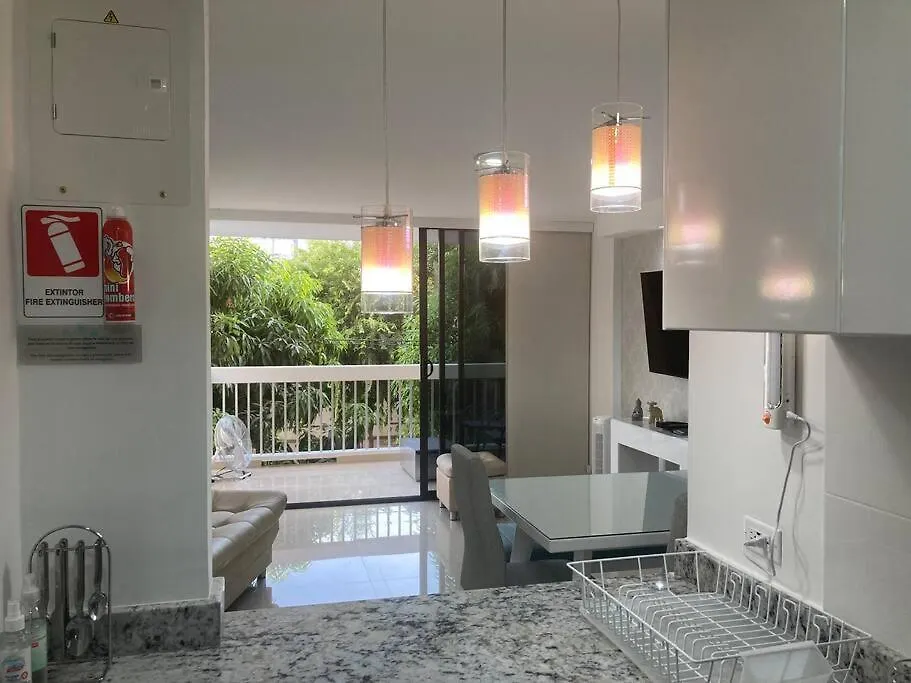 Hermoso Apartamento En El Rodadero, A Tan Solo Una Cuadra De La Playa! Gaira