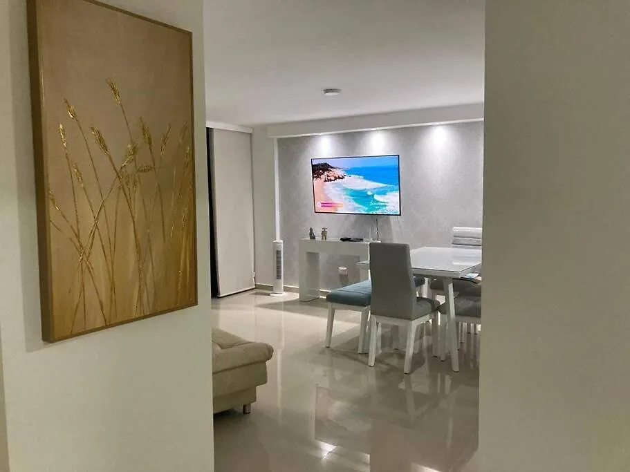 Hermoso Apartamento En El Rodadero, A Tan Solo Una Cuadra De La Playa! Gaira